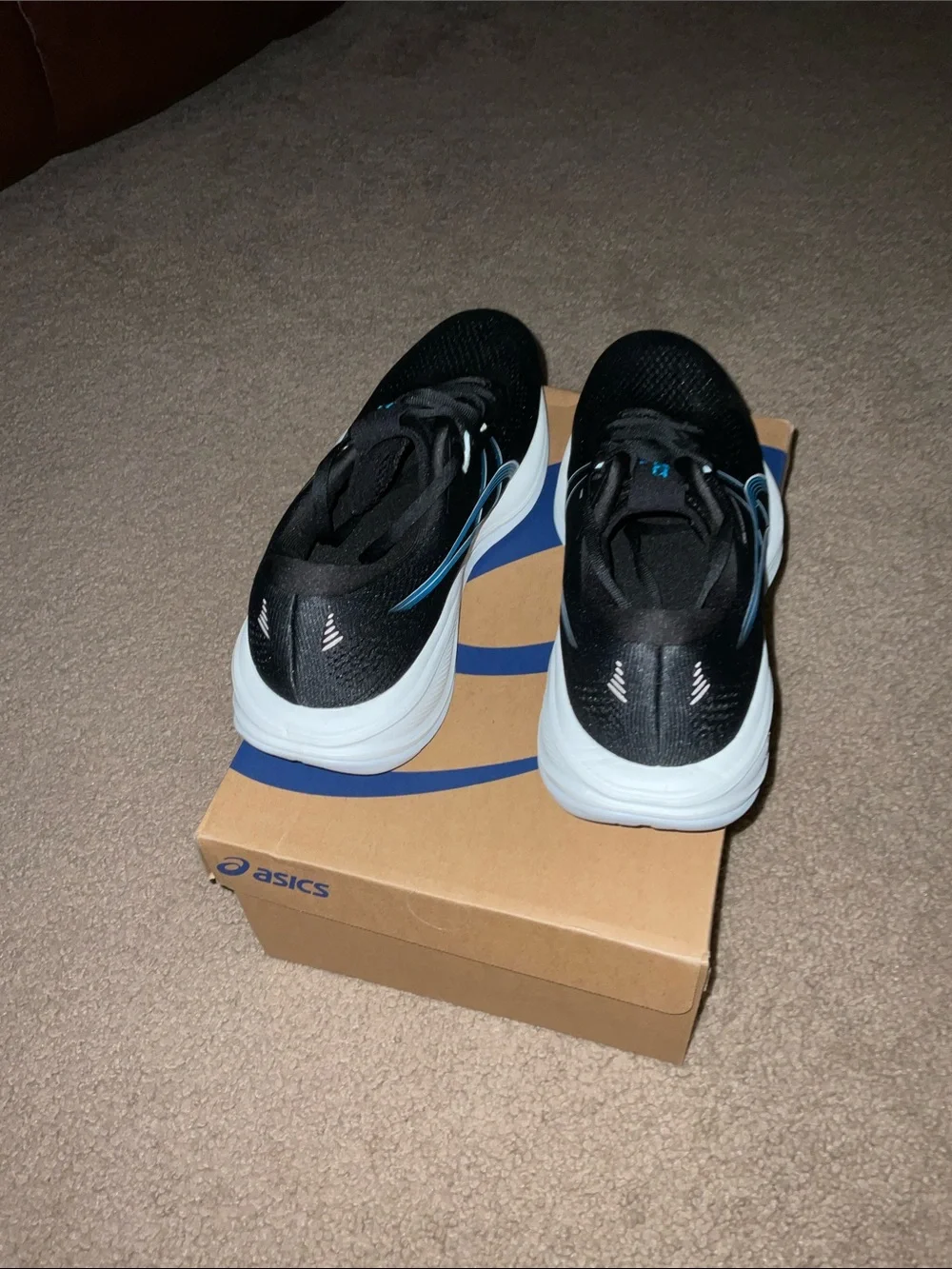 Women’s ASICS Cumulus 28 size 9.5